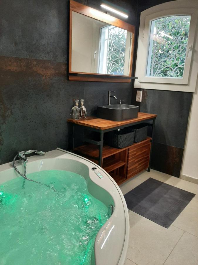 VILLA RASOA chambre LOVE Agde Exterior foto